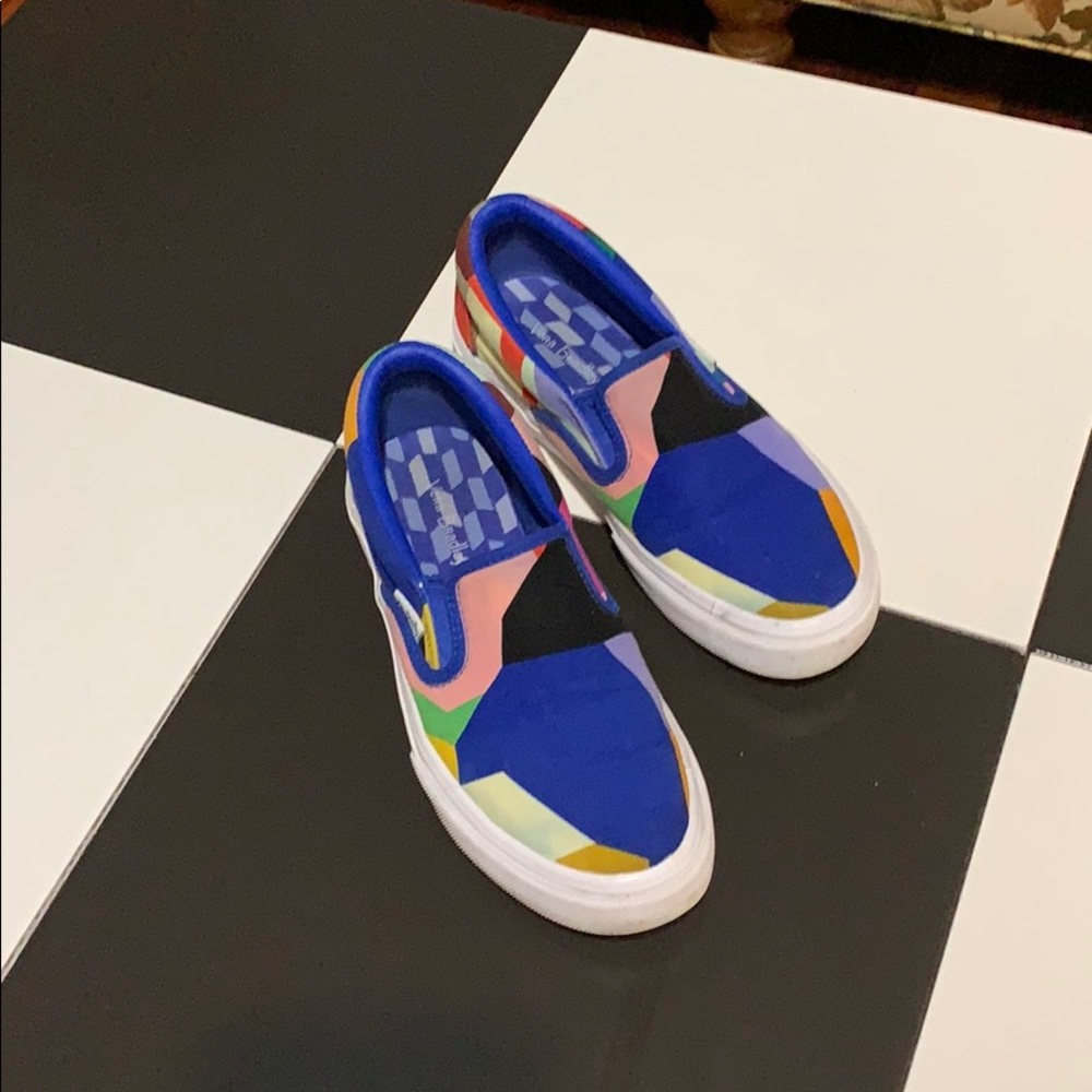 Vera Bradley casual tennis shoes
